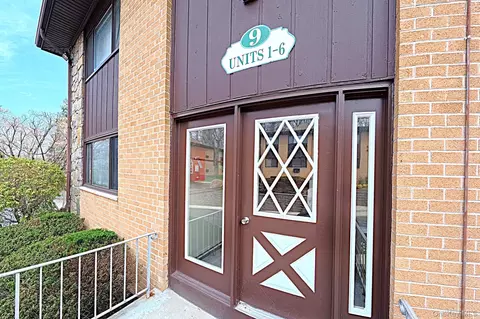 9 E Lawrence Park Dr #1, Orangetown, NY 10968