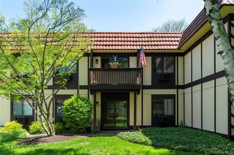 Other - 7 Loudon Dr #8, Fishkill, NY 12524 photo 4 of 5