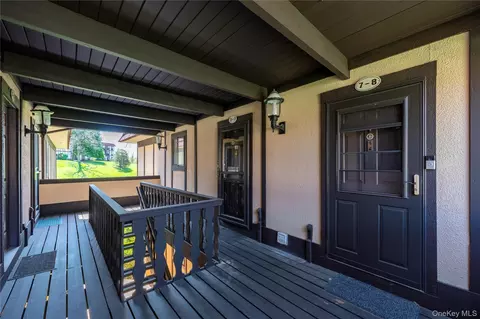 Entry Way - 7 Loudon Dr #8, Fishkill, NY 12524 photo 2 of 2