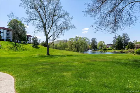 Exterior - 7 Loudon Dr #8, Fishkill, NY 12524 photo 3 of 3