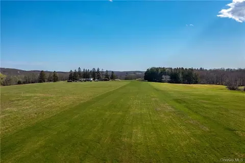 Old Quaker Hill Road, Pawling, NY 12564