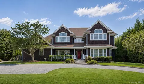 30 Post Flds, Quogue, NY 11959