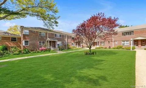 19811 Dunton Ave #2A, Hollis, NY 11423