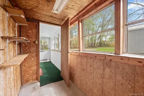 Entry Way - 35 Fallkill Ave, Poughkeepsie, NY 12601 photo 6 of 8