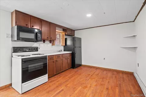Entry Way - 35 Fallkill Ave, Poughkeepsie, NY 12601 photo 1 of 8