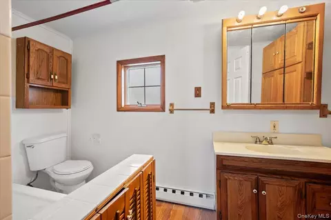 Bath - 35 Fallkill Ave, Poughkeepsie, NY 12601 photo 1 of 1