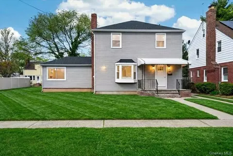 59 Broadfield Rd, Hempstead, NY 11550