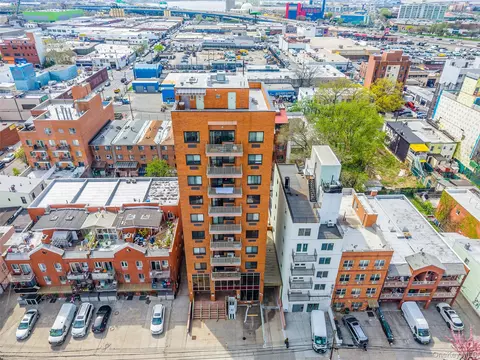 3138 137th St #7B, Flushing, NY 11354