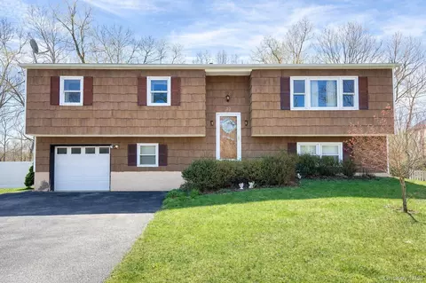 37 Half Holw, Monroe, NY 10950