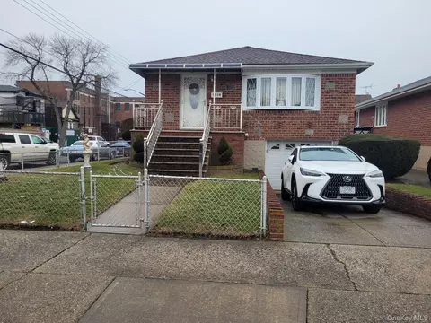 9720 158th Ave, New York, NY 11414