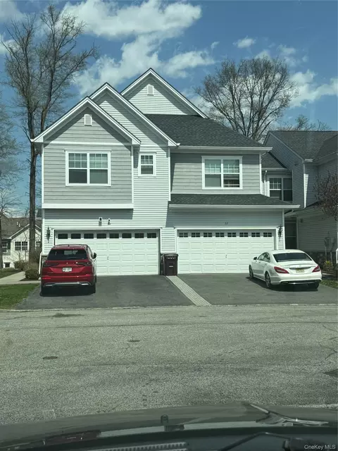 22 Atwood Dr, Middletown, NY 10940