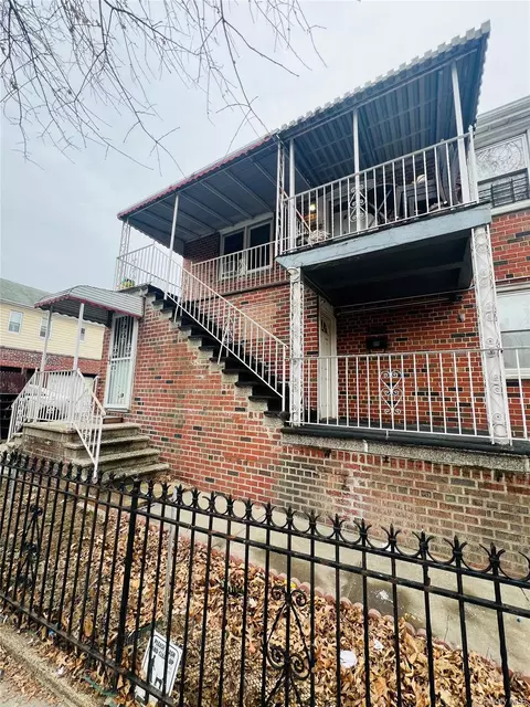 1723 Seddon St, New York, NY 10461