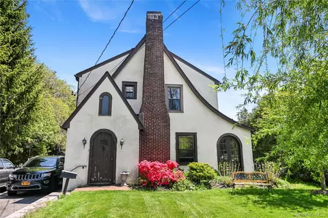 365 Old Mamaroneck Rd, White Plains, NY 10605