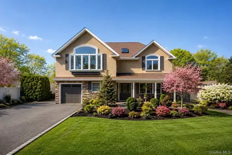 53 Burr Rd, East Northport, NY 11731