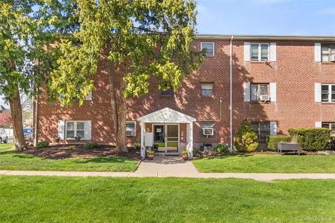 125 Park Ave #C1, Amityville, NY 11701