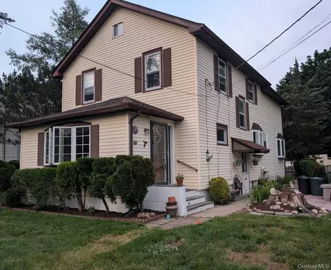 24 Lincoln St, Ramapo, NY 10974