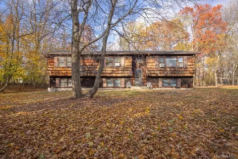 17 Parker Blvd, Ramapo, NY 10952