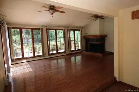 Living - 58 Kentview Dr, Kent, NY 10512 photo 2 of 6