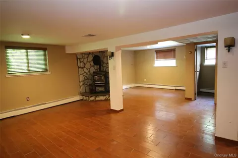 Living - 58 Kentview Dr, Kent, NY 10512 photo 5 of 6