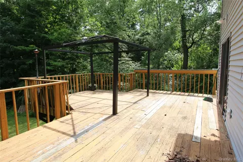 Exterior - 58 Kentview Dr, Kent, NY 10512 photo 10 of 14