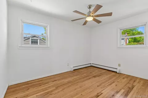 Bedroom - 37 Harper St, Patchogue, NY 11772 photo 7 of 10