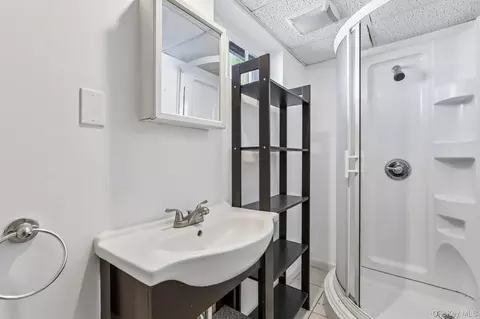 Bath - 37 Harper St, Patchogue, NY 11772 photo 3 of 3