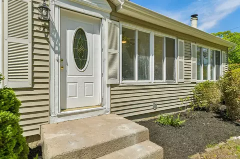 Exterior - 37 Harper St, Patchogue, NY 11772 photo 4 of 8