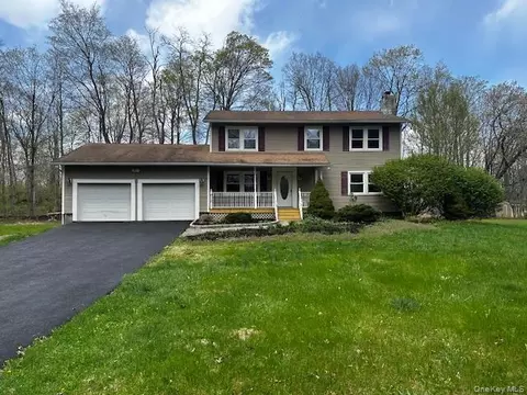 6 Fletcher Dr, East Fishkill, NY 12533