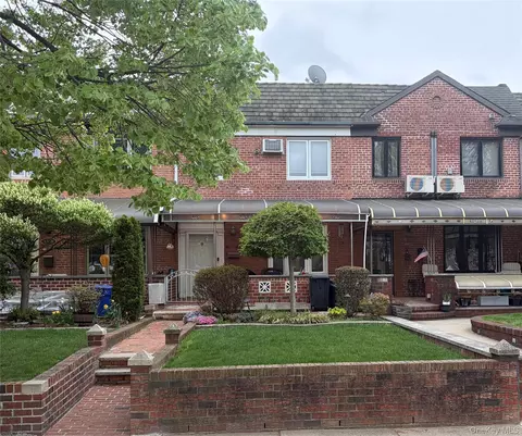 6128 82nd Pl, New York, NY 11379