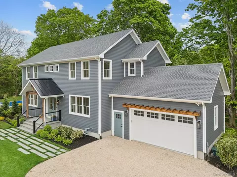480 Ackerly Pond Ln, Southold, NY 11971