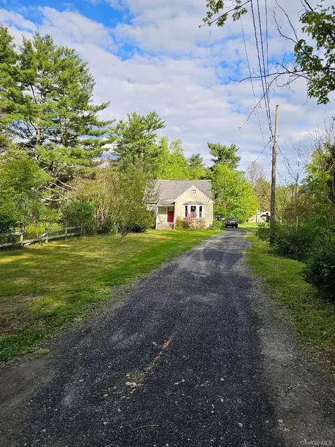 104 Canal Dr, Deerpark, NY 12729