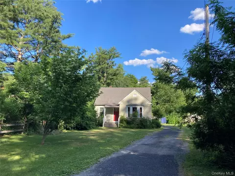 104 Canal Dr, Deerpark, NY 12729