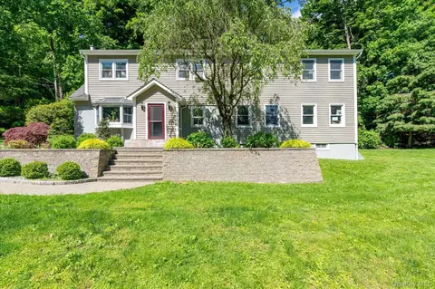 472 Union Valley Rd, Mahopac, NY 10541