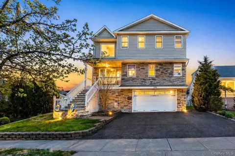 106 Irving Ave, Freeport, NY 11520