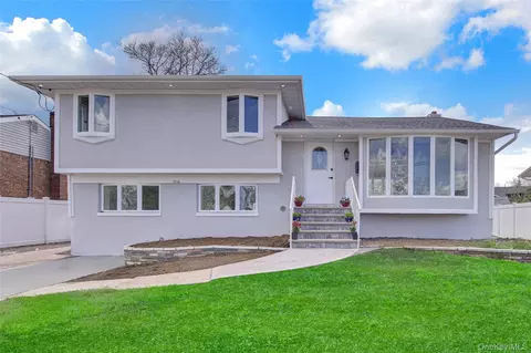 1716 White St, North Bellmore, NY 11710