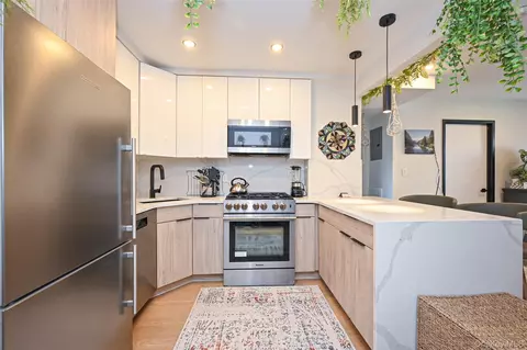116-17 Grosvenor Ln #3A, New York, NY 11418
