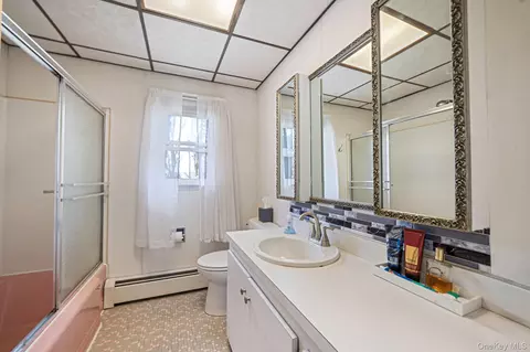 Bath - 30 Erving Ave, Brookhaven, NY 11772 photo 1 of 1
