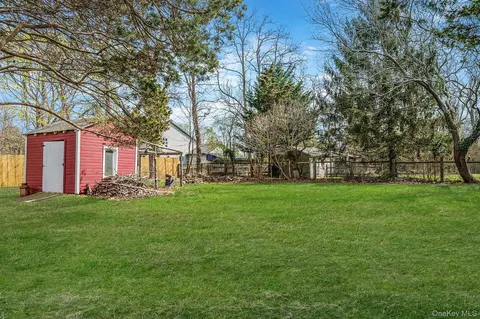 Exterior - 30 Erving Ave, Brookhaven, NY 11772 photo 8 of 9