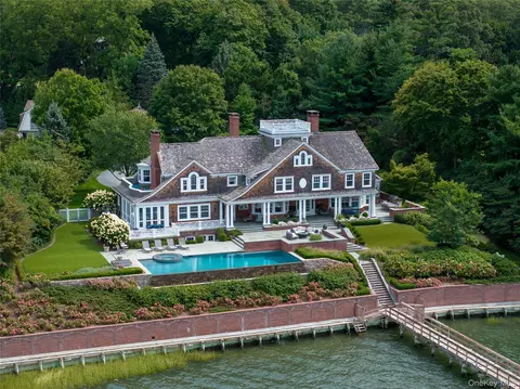 75 Cove Neck Rd, Oyster Bay, NY 11771