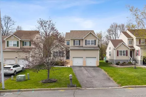 21 Reed Ct, Washingtonville, NY 10992