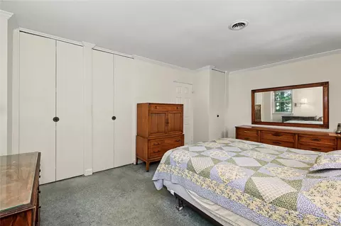 Bedroom - 95 Georgia Ave, Yonkers, NY 10708 photo 4 of 6