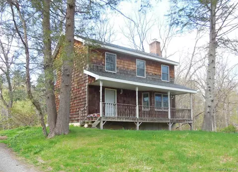 617 Burlingham Rd, Mamakating, NY 12721