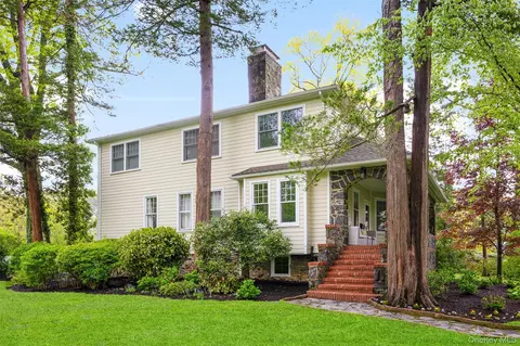 225 Rockingstone Ave, Larchmont, NY 10538