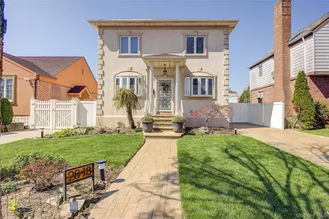 28-18 200th St, New York, NY 11360