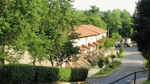 26 Cooper #603, Arlington, NY 12603