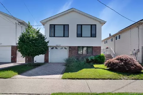 16207 85th St, Howard Beach, NY 11414