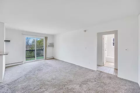 Living - 63 Fairharbor Drive 63 #63 ( 4), Patchogue, NY 11772 photo 3 of 5