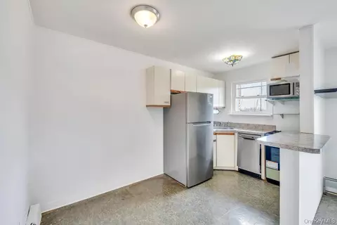 Kitchen - 63 Fairharbor Drive 63 #63 ( 4), Patchogue, NY 11772 photo 3 of 3