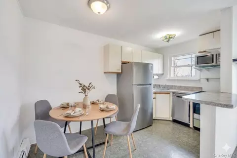 Dining - 63 Fairharbor Drive 63 #63 ( 4), Patchogue, NY 11772 photo 1 of 1