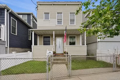 550 Cross Bay Blvd, Broad Channel, NY 11693
